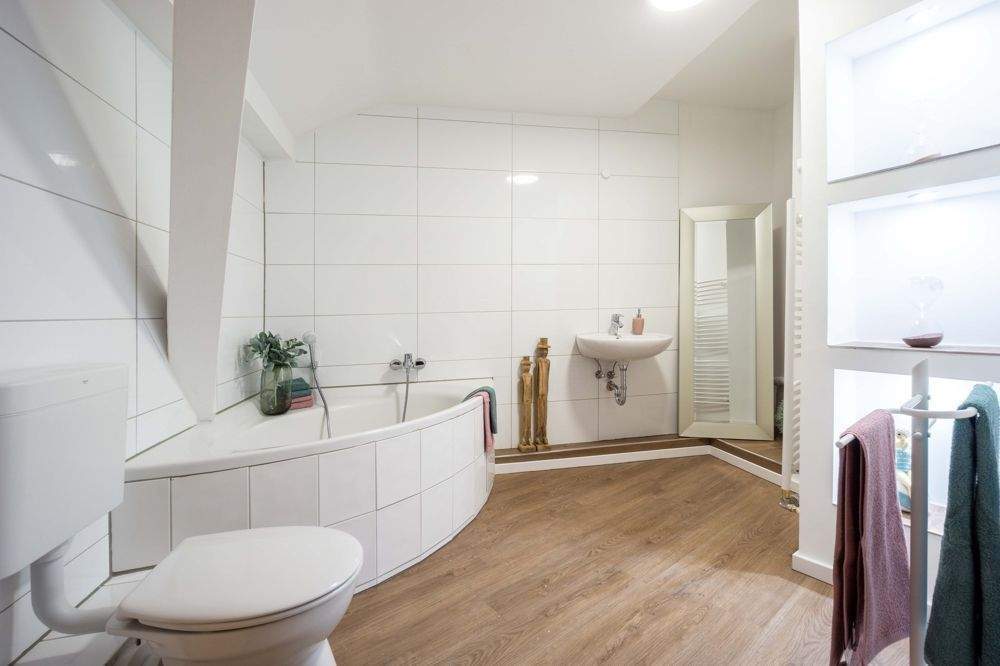 FÜR EIGENNUTZER, Frisch saniert, Hohe Mieteinnahme möglich