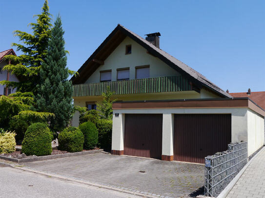 Einfamilienhaus mit Einliegerwohnung und schönem Garten in Rottenburg