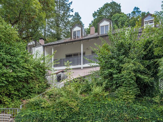 4 1/2-Zimmer-Maisonette-Wohnung mit eigenem Eingang, Balkon und Garage - LA-Höglberg