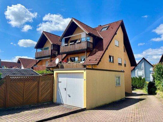 Geräumige Maisonette-Wohnung mit Balkon!