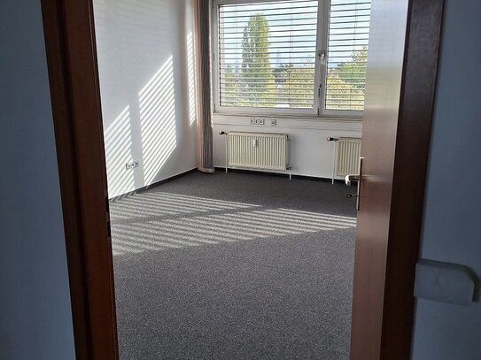 65933 Ffm.-Griesheim - Büro ca. 125 m²