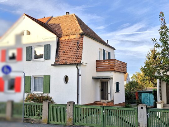 Mit unverwechselbarem Charme: Historische DHH von 1922 mit sonnigem Garten in schöner Wohnlage von Erlangen-Bruck