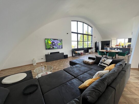 Penthouse Wohnung in Darmstadt, 5 Meter Deckenhöhe