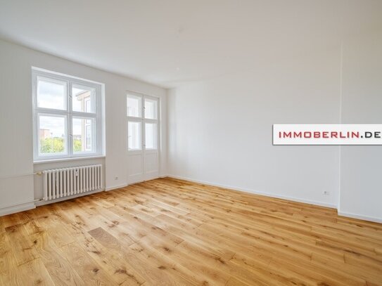 IMMOBERLIN.DE - Schöne grundsanierte Altbauwohnung mit Loggia nahe Ceciliengärten