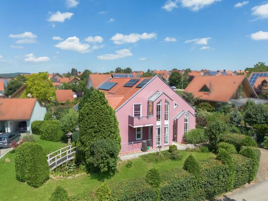 Ruhig gelegenes Architektenhaus mit Einliegerwohnung in Bernhardswald