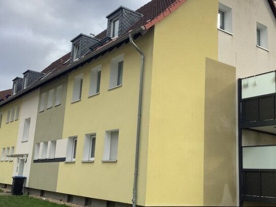 Renovierte 3 Zimmer im Erdgeschoss mit Einbauküche und Balkon