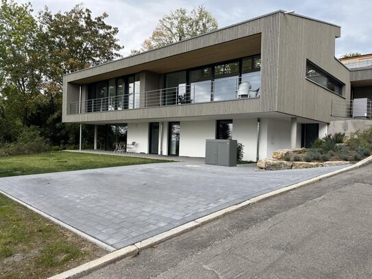 3,5 Zimmer Erdgeschosswohnung mit großer Terrasse für Wohngenießer