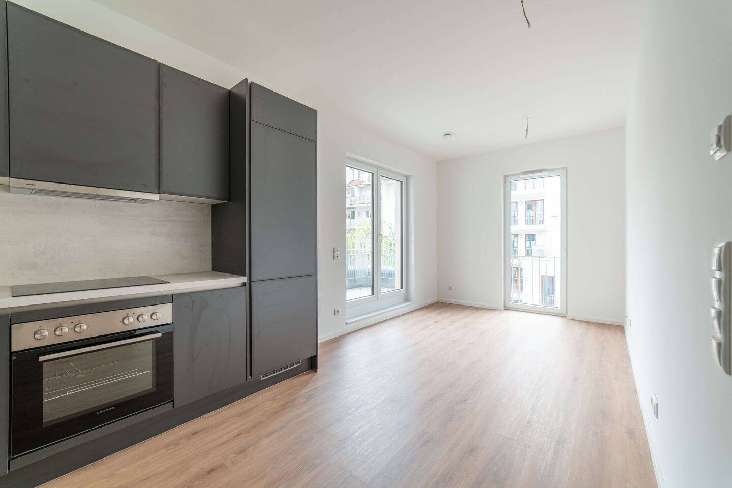 Bright 2-Room Apartment with Balcony Apt 132 - Foto 1