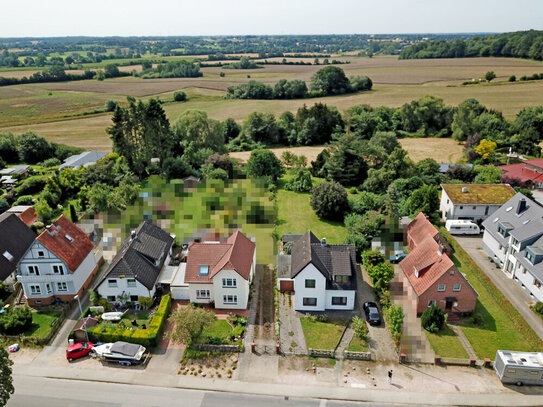 Reinfeld - Stilvolle Altbau Stadtvilla auf großem Grundstück mit Garage, Teilkeller und Erweiterungsoption