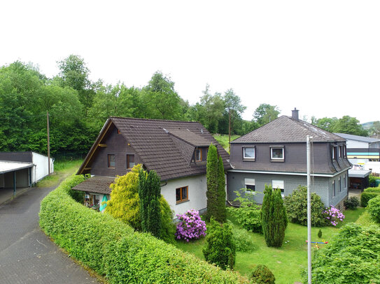 Wohnhaus mit drei Wohnungen in zentraler Lage von Bergneustadt zu verkaufen