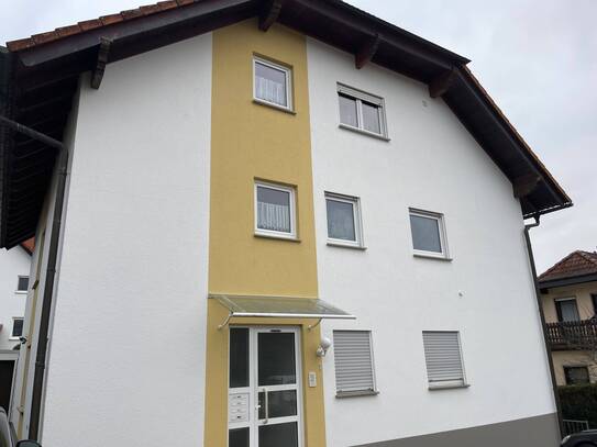 4 Zimmerwohnung mit Terrasse inkl. 1 Stellplatz