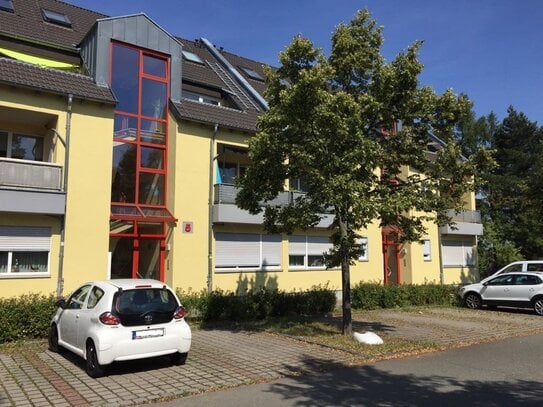 Apartment mit neuer Einbauküche in ruhiger Lage