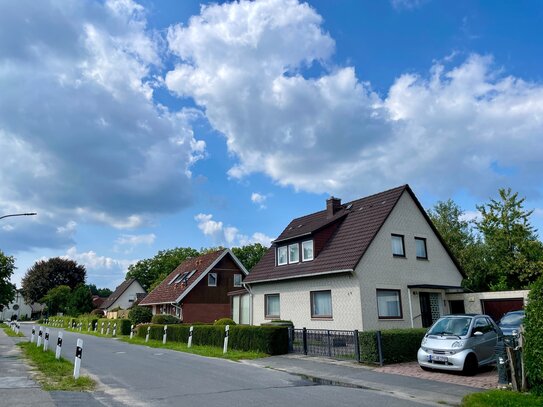 Super Preisreduzierung für Ihre Sanierung! Zweifamilienhaus mit Garage und Wintergarten!!