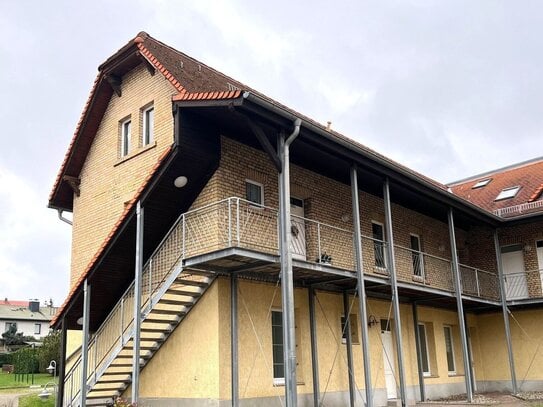 Top sanierte 2 Raum Erdgeschoss-Wohnung Nähe Biobad mit Tageslichtbad & Stellplatz