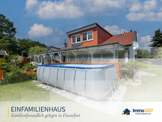 Einfamilienhaus mit Terrasse und Garten