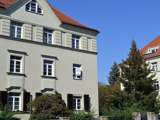 Idyllische Hofgartensiedlung -- 2 Zi- Wohnung mit Loggia + eigener Garten*