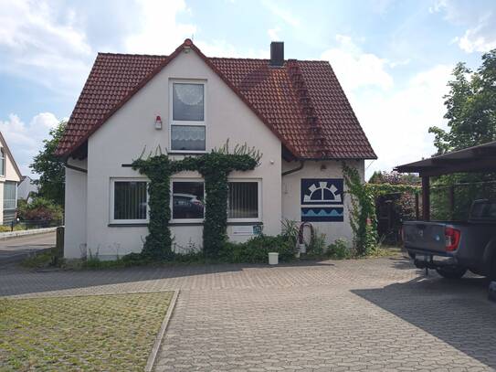Wohnen u. Arbeiten. Einfamilienhaus mit zusätzlicher Bebauungsmöglichkeit