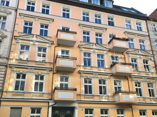 1 Zimmer-Wohnung in schönem Altbau in Rixdorf ***Sanierungsbedürftig*** Neukölln