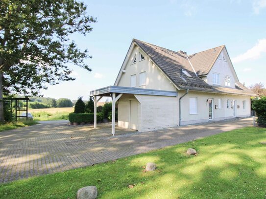 Sonneninsel Rügen: Gepflegte 4-Zi. Doppelhaushälfte mit Terrasse und Carport