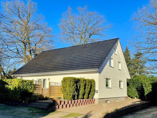 Mehrgenerationenhaus mit Doppel Carport und hervorragender Raumaufteilung, Baujahr 2004