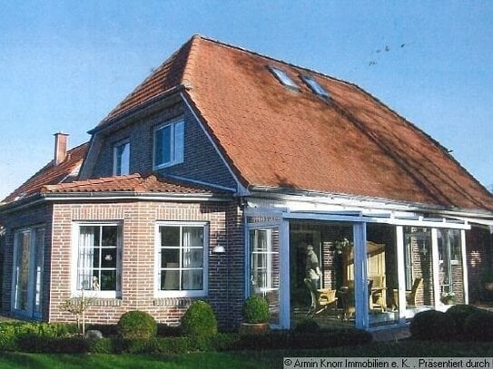 Einfamilienhaus mit Garage, Carport und Wintergarten in Bad Zwischenahn/ Ohrwege