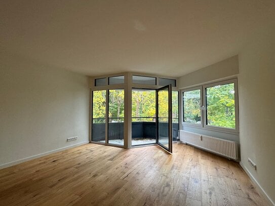 Sanierte 1-Zimmer-Wohnung mit EBK & Balkon in Lokstedt