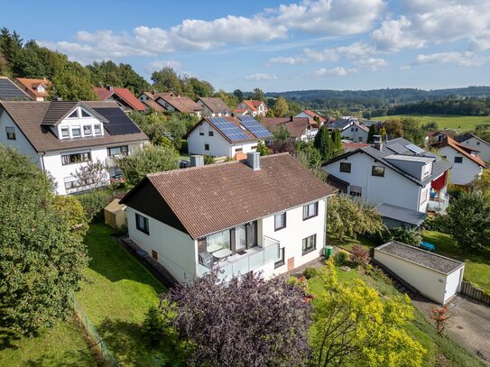 Sonnenverwöhntes Einfamilienhaus mit großzügigem Gartengrundstück - ein Paradies für Familien!