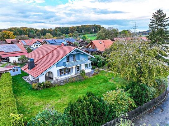 Kinder und Tiere willkommen! Landhausvilla mit Garten in Starnberg-Perchting