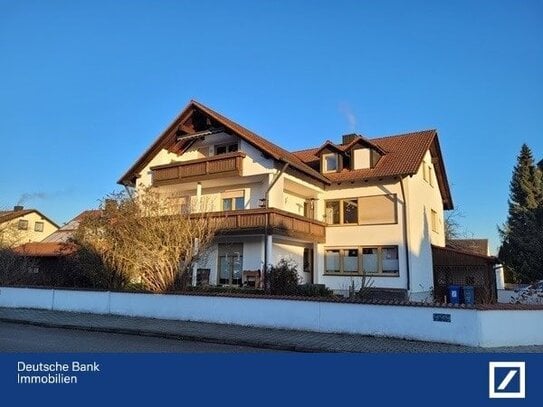 Gepflegte 4 Zimmer-OG-Wohnung mit Balkon und Gartenanteil