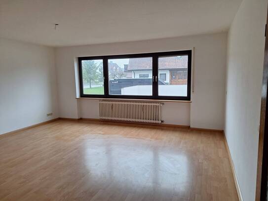 Gemütliche 4-ZImmer-EG-Wohnung mit Balkon