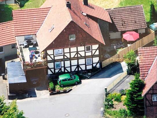 Geräumiges Einfamilienhaus mit großzügiger Wohnfläche in 37136 Mackenrode!