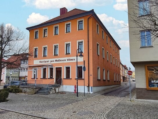 Immobilie mit Potential direkt am Marktplatz in 1A Lage