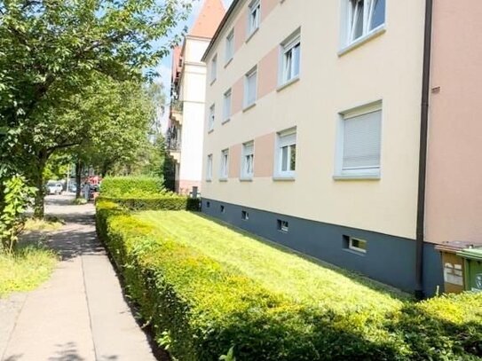 EG links, bezugsfrei, renovierte 2-Zimmer Wohnung im EG