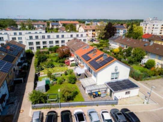 **Reihenmittelhaus in zentraler Lage mit Westterrasse**