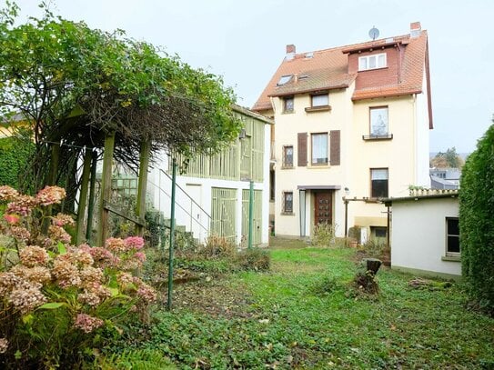 Freistehendes 1-2 Familienhaus mit ca. 150m² Wohnfläche und ca.524m² Grundstück in Königstein.