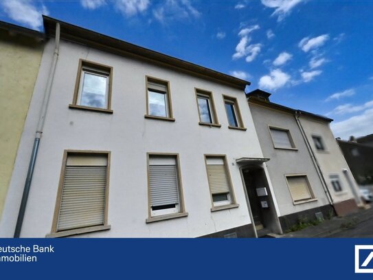 Ihr vielfältig nutzbares Mehrfamilienhaus wartet auf Sie!