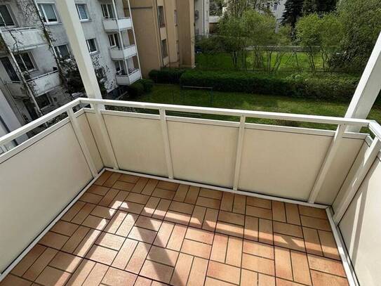 Gemütliche 2-Zimmer mit Balkon und Wannenbad in ruhiger Lage