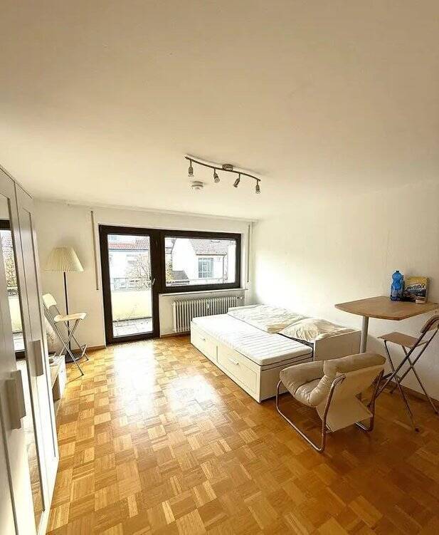 1-Zimmer Wohnung mit Balkon und Außenstellplatz in Stuttgart-Plieningen
