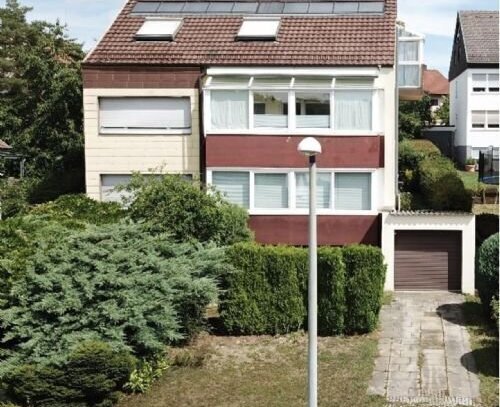 MÖHRINGEN - Gemütliches Wohnflair mit Einbauküche und Balkon in einer 2 Zimmerwohnung