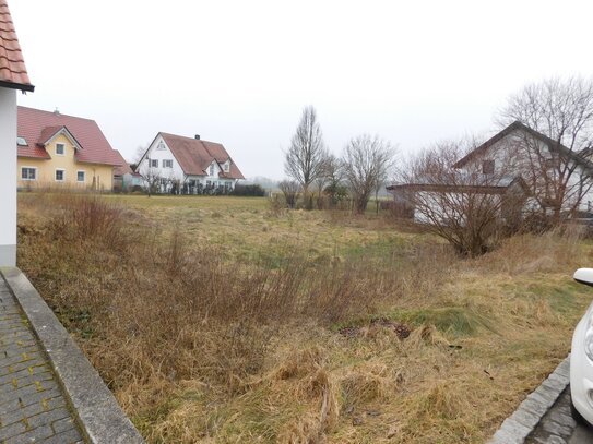 Voll erschlossenes, unbebautes Grundstück mit Baurecht und ohne Bauzwang in toller Lage von Wehringen.