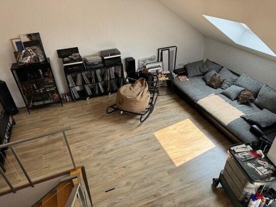 Reserviert: Moderne, gut geschnittene und modernisierte 2,5-Zimmer Wohnung mit zwei Balkonen!