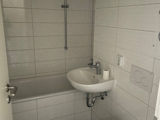 WBG-moderne 1-Zimmerwohnung mit Badewanne!