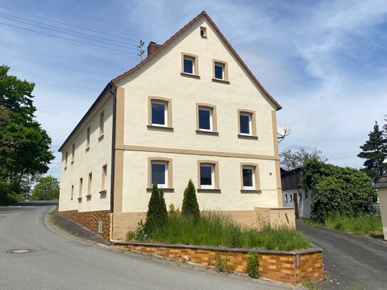 Fertig zum Innenausbau! Teilsaniertes Bauernhaus in ruhiger Umgebung