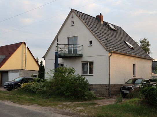 Einfamilienhaus in ruhiger Lage mit Nebengelass auf großem Grundstück