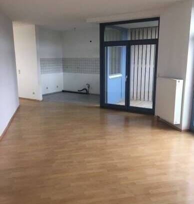 Lichtdurchflutete 4-Zimmer-Wohnung mit überdachtem Balkon in Alsdorf-Hoengen!
