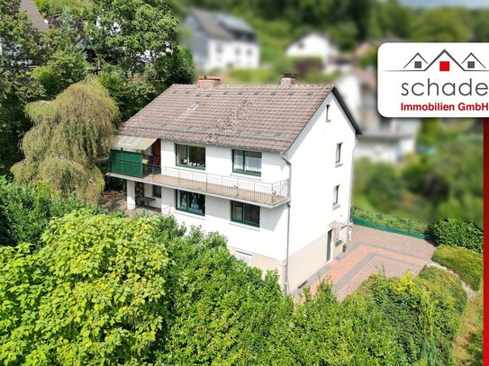 SCHADE IMMOBILIEN - Künstlerhaus mit malerischem Ausblick! In Plettenberg-Eiringhausen.