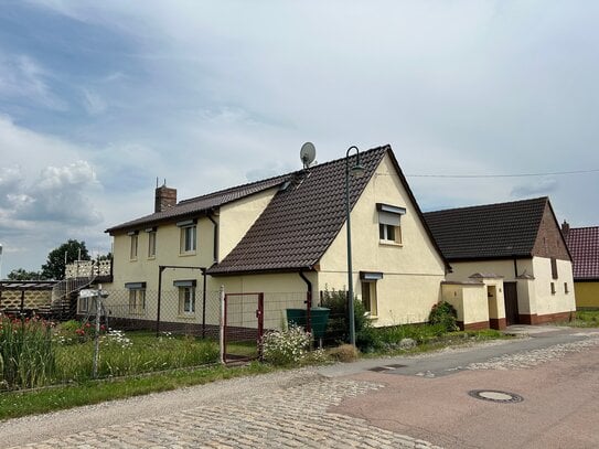 Einfamilienhaus / Gehöft in Dörstewitz