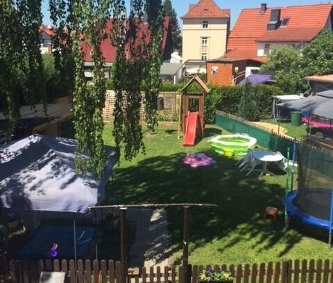 *Renovierte 3-Raum-Wohnung im Erdgeschoss mit Gemeinschaftsgarten*