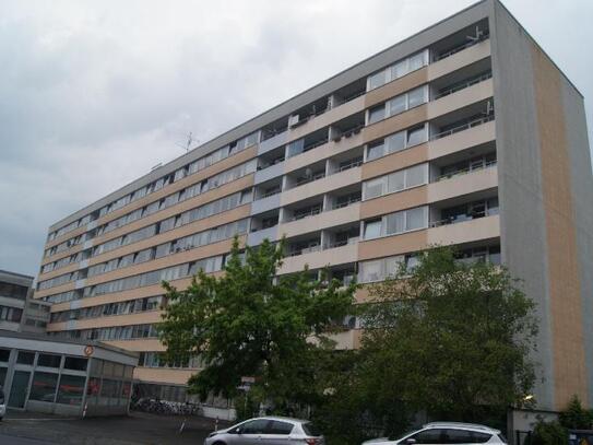 Gut vermietete 3 Zimmerwohnung WF 74m²,mit Loggia und Aufzug in Köln-Ehrenfeld