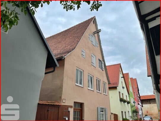 Sanierungsobjekt vom Bauträger: Maisonette-Wohnung mit Sonder-AfA!